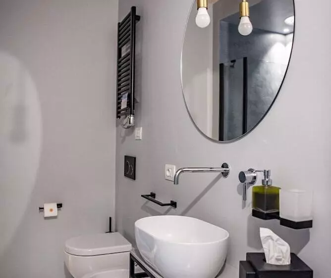 Boutique Hotel De La Ville