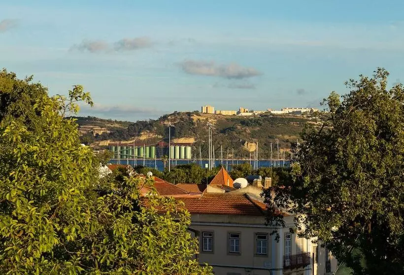 پانسیون Geronimo Guest House Belem