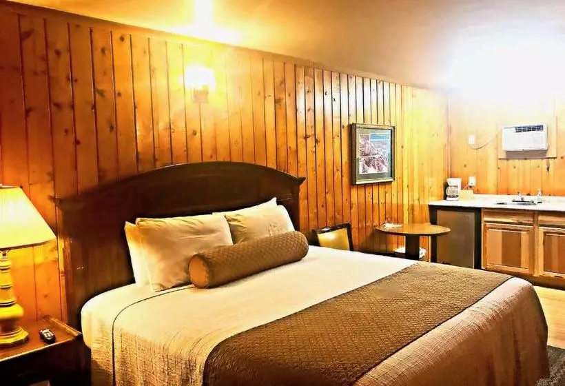 Caboose Motel & Gift Shop
