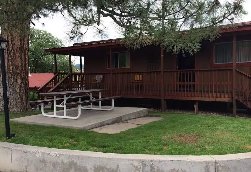 Caboose Motel & Gift Shop