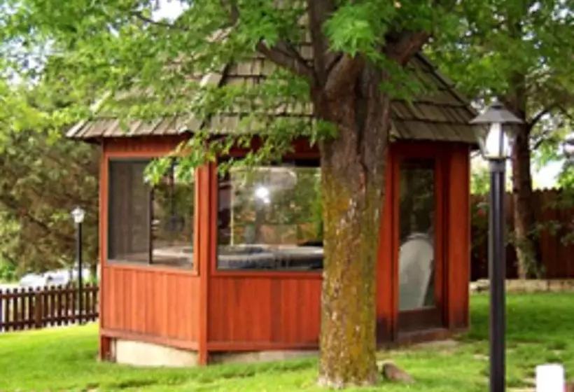 Caboose Motel & Gift Shop