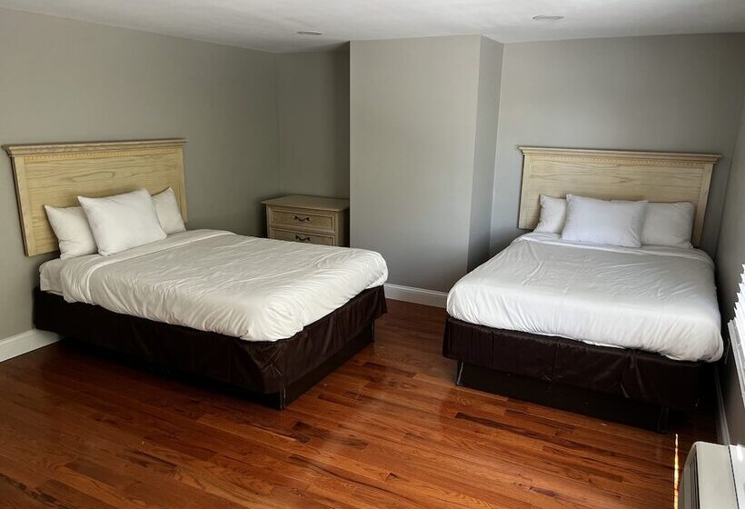 Captains Quarters Motel & Conference Center