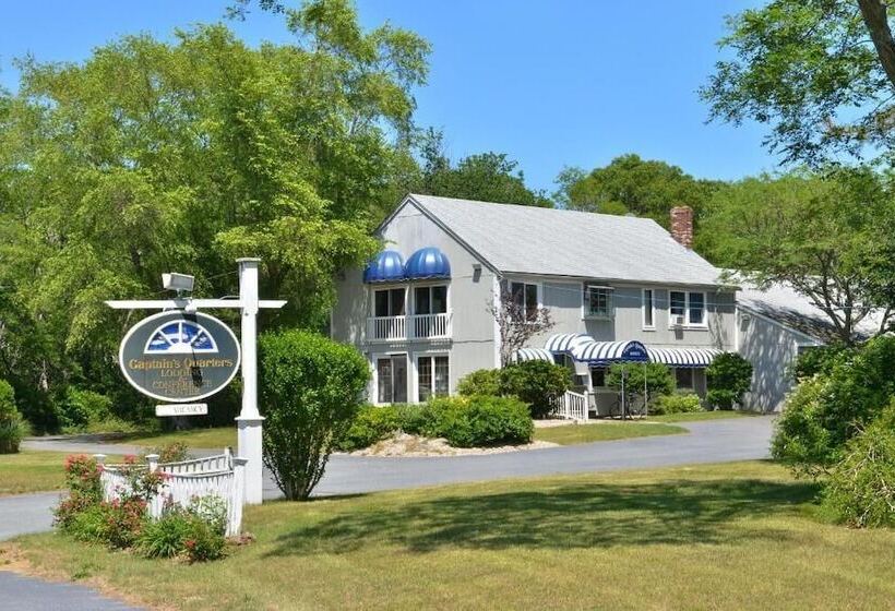 Captains Quarters Motel & Conference Center