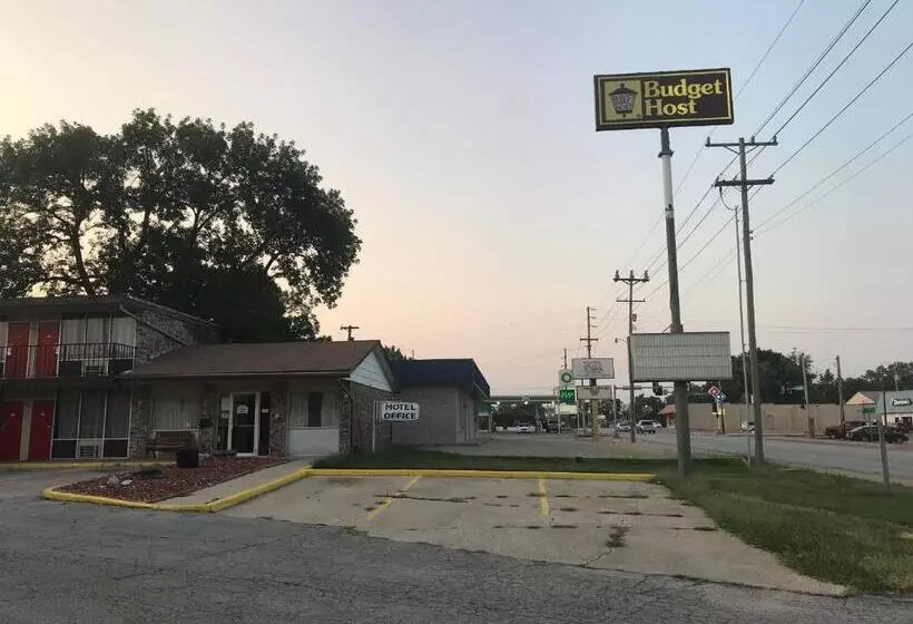 هتل Budget Host Village Inn