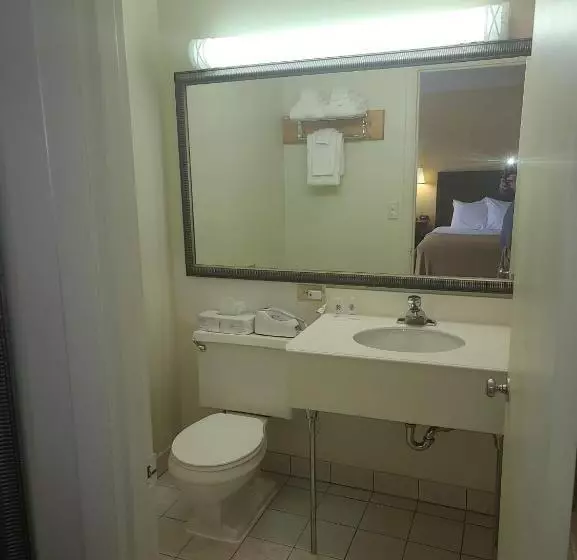 فندق Budget Inn   Farmington