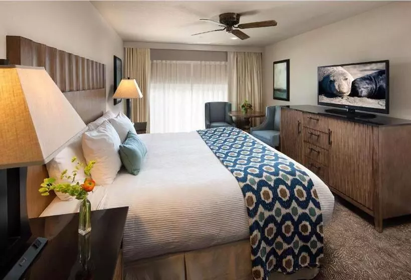 Отель Cambria Landing Inn And Suites