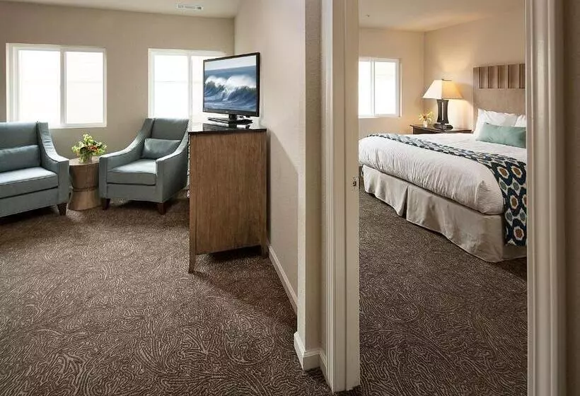 Отель Cambria Landing Inn And Suites