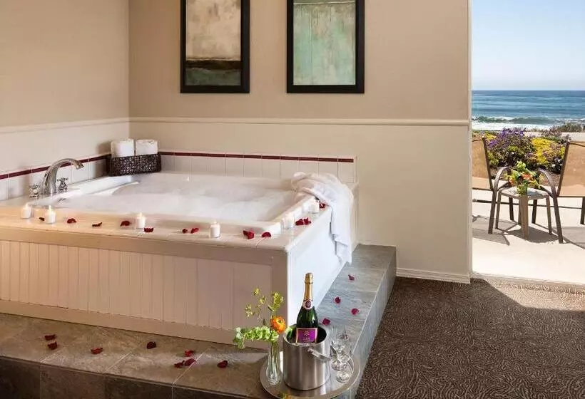 Отель Cambria Landing Inn And Suites