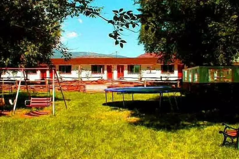 Отель Capitol Reef Inn & Cafe