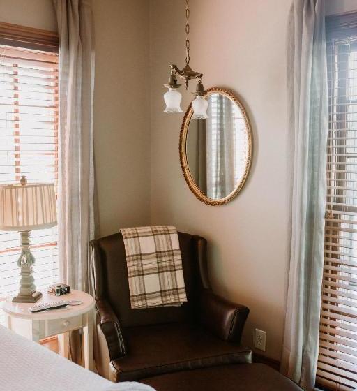 فندق Captain Freeman Inn