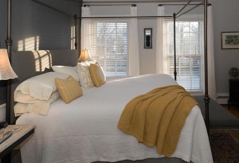 فندق Captain Freeman Inn