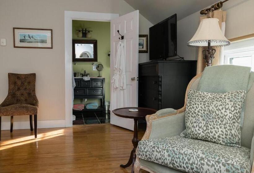 فندق Captain Freeman Inn