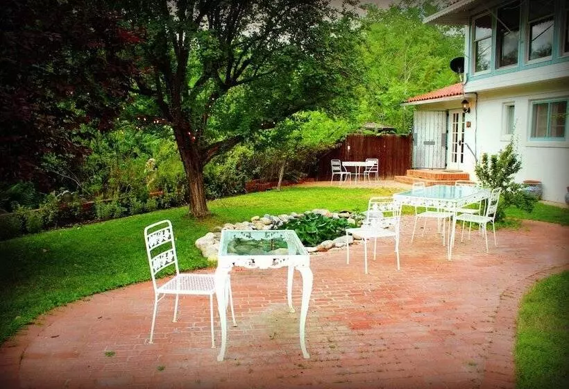 酒店 Casa Blanca Inn And Suites