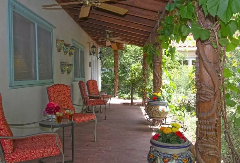 酒店 Casa Blanca Inn And Suites