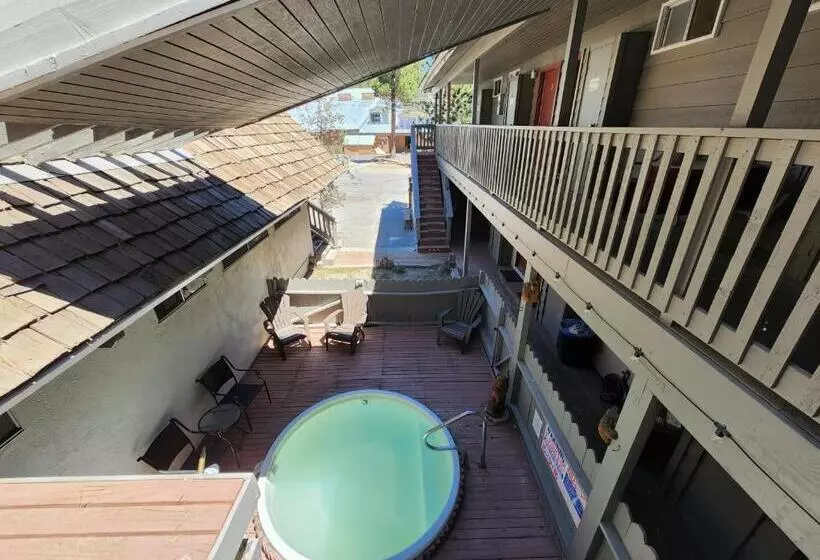 فندق Cinnamon Bear Inn