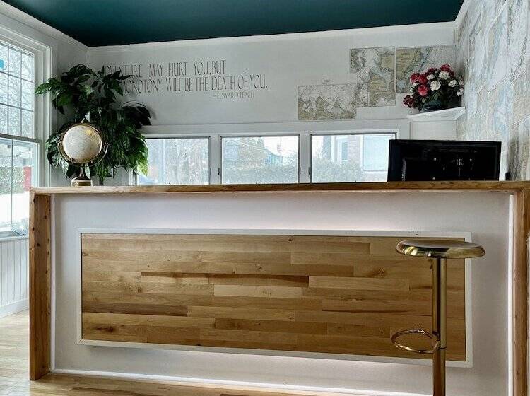 Отель Queen Anne S Revenge