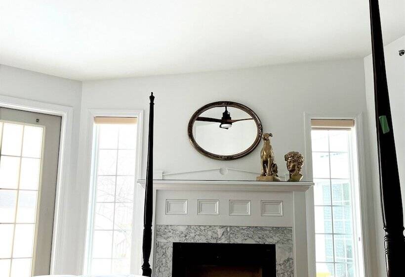 Отель Queen Anne S Revenge