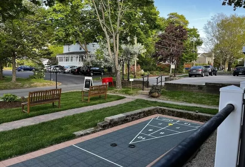 هتل Queen Anne S Revenge