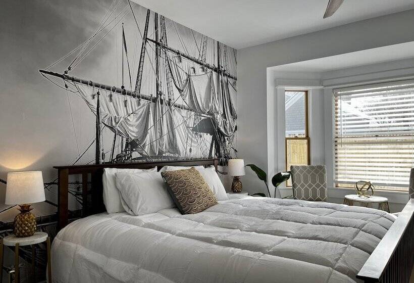 Отель Queen Anne S Revenge