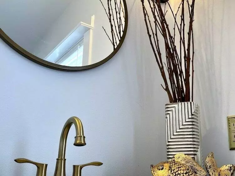 هتل Queen Anne S Revenge