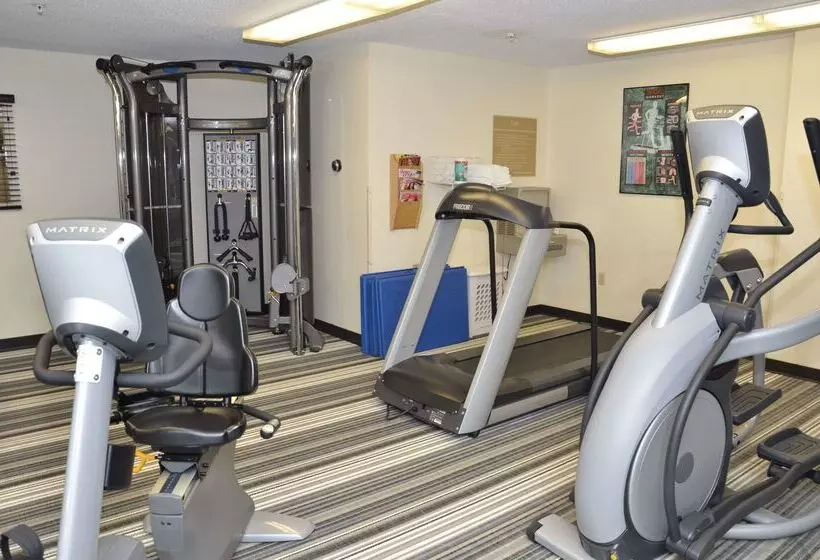 فندق Sonesta Simply Suites Detroit Warren