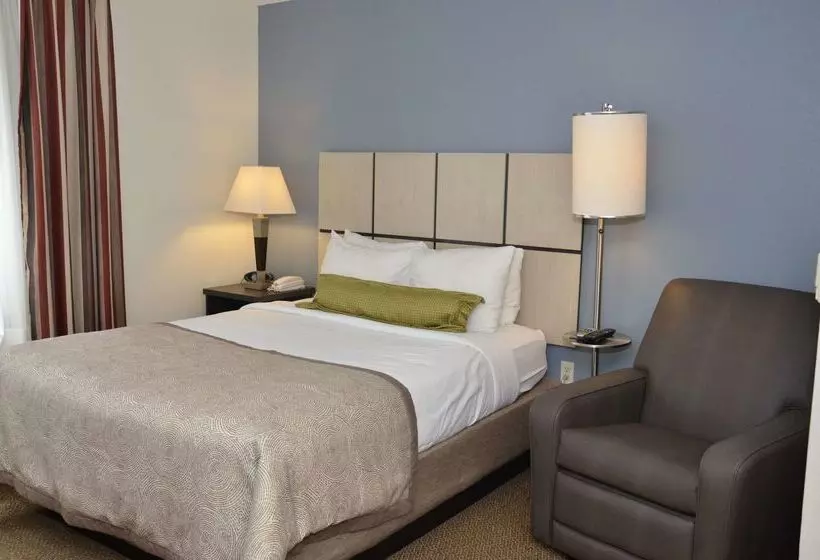فندق Sonesta Simply Suites Detroit Warren
