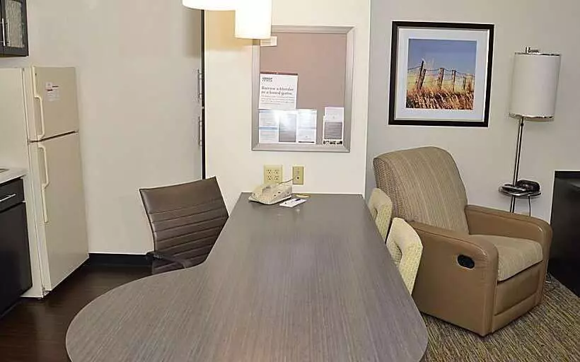 فندق Sonesta Simply Suites Detroit Warren