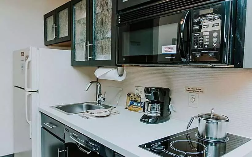 בית מלון כפרי Sonesta Simply Suites Irvine Spectrum