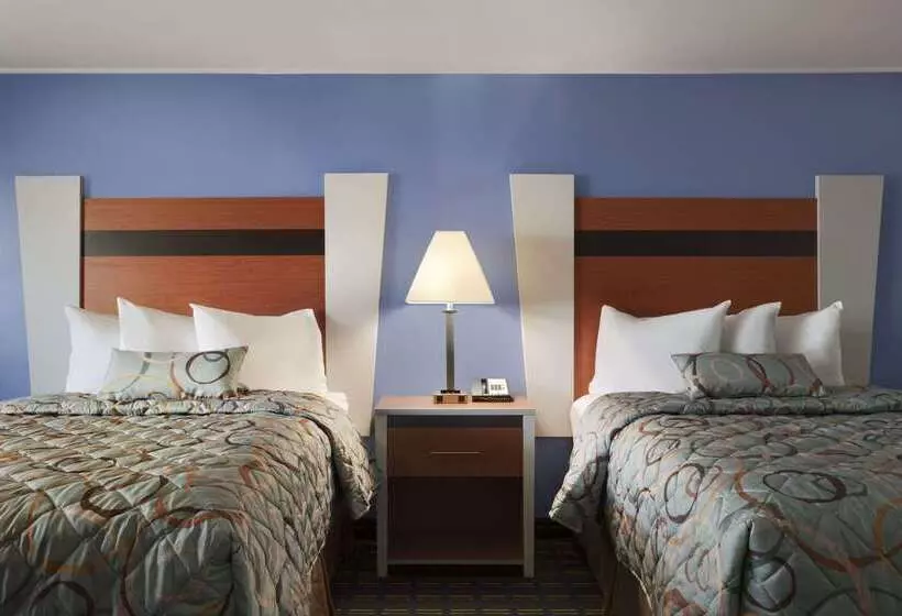 Мотель Days Inn By Wyndham   Cape Cod