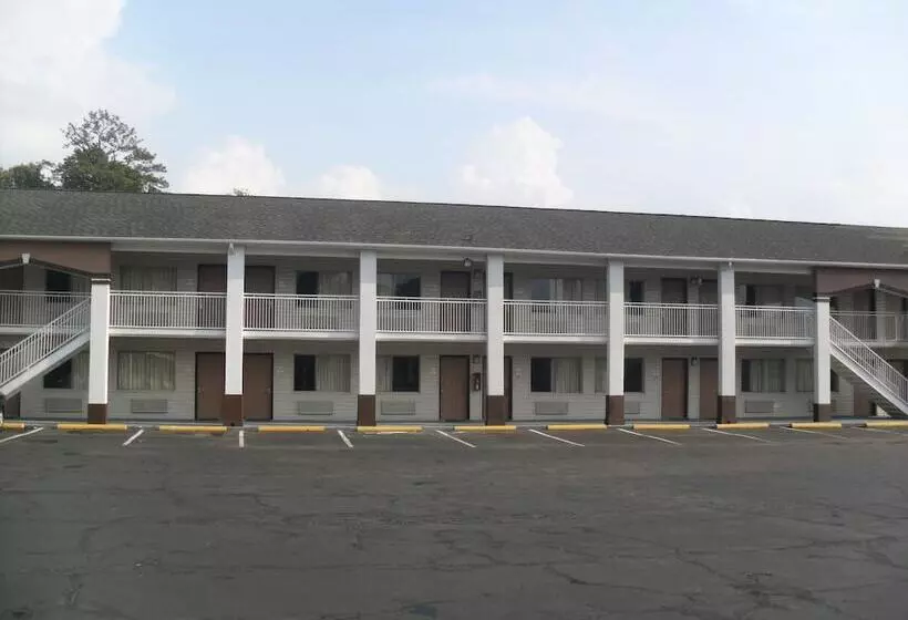 모텔 Newport News Inn