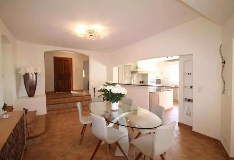 Aamiaismajoitus (B&B) La Dolce Vita Opio