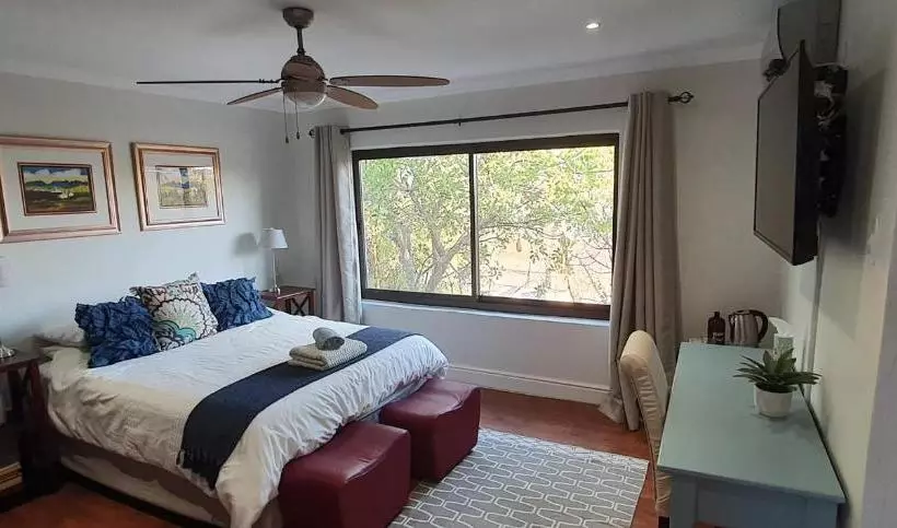 تختخواب و صبحانه The Embassy