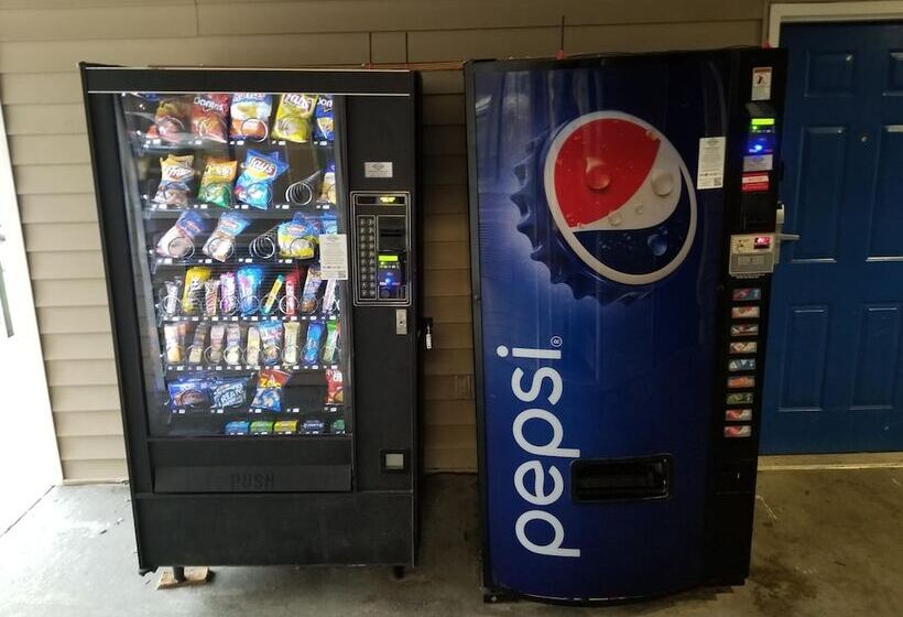 ホテル Intown Suites Extended Stay Atlanta Ga   Indian Trail