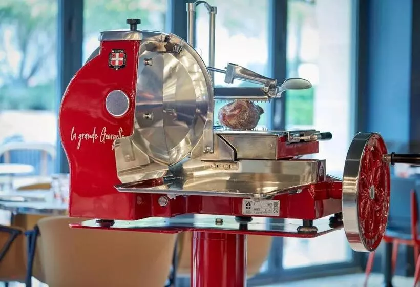 La Caserne Chanzy Hotel & Spa, Autograph Collection