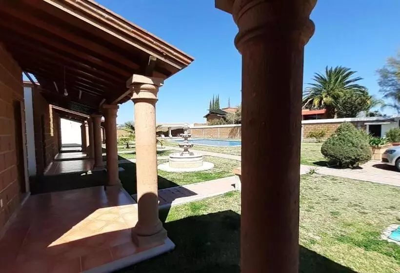 Hotelli Villas Amalur