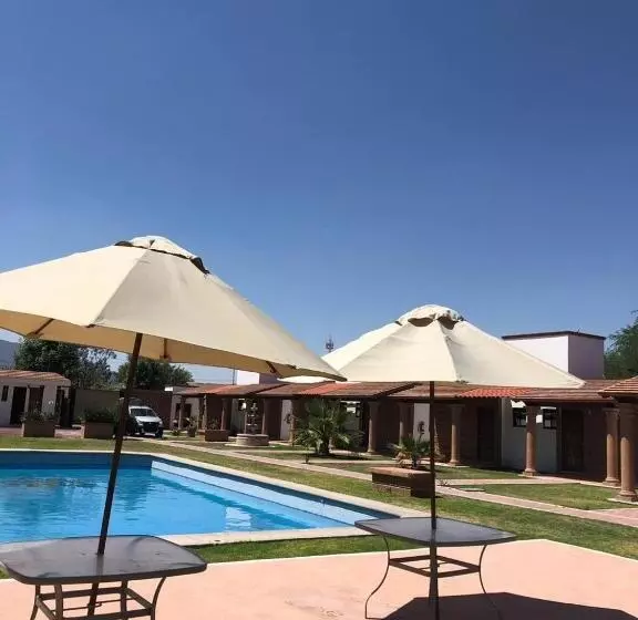 Hotelli Villas Amalur