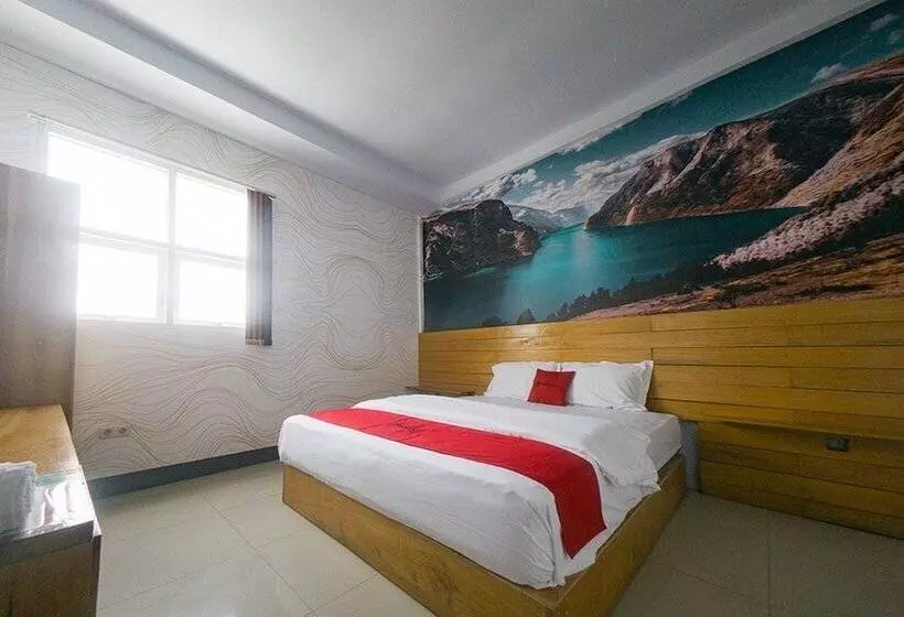 ホテル Reddoorz Plus Syariah @ Pentadio Gorontalo