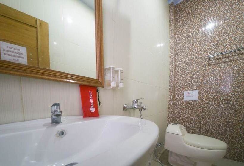 בית מלון כפרי Reddoorz Plus Syariah @ Pentadio Gorontalo