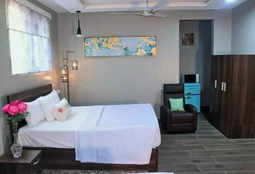 ペンション Lady M Guest House