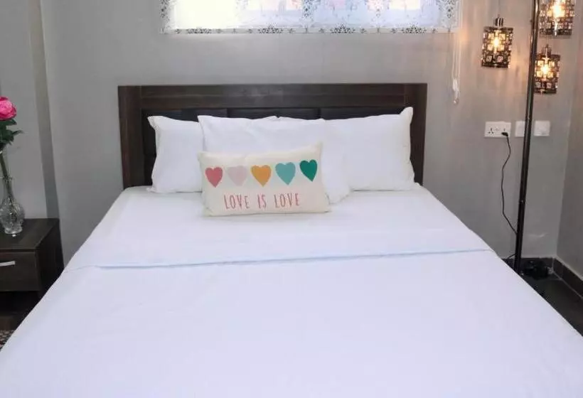 ペンション Lady M Guest House