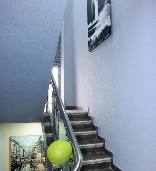 ペンション Lady M Guest House