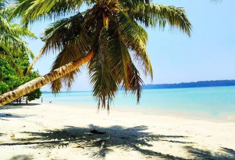 Shangrilas Beach Resort