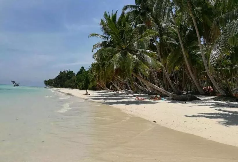 Shangrilas Beach Resort