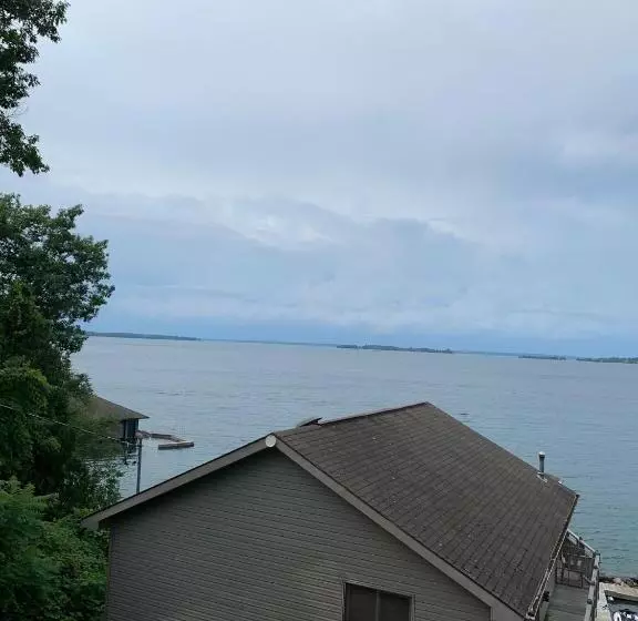 West Winds Motel & Cottages