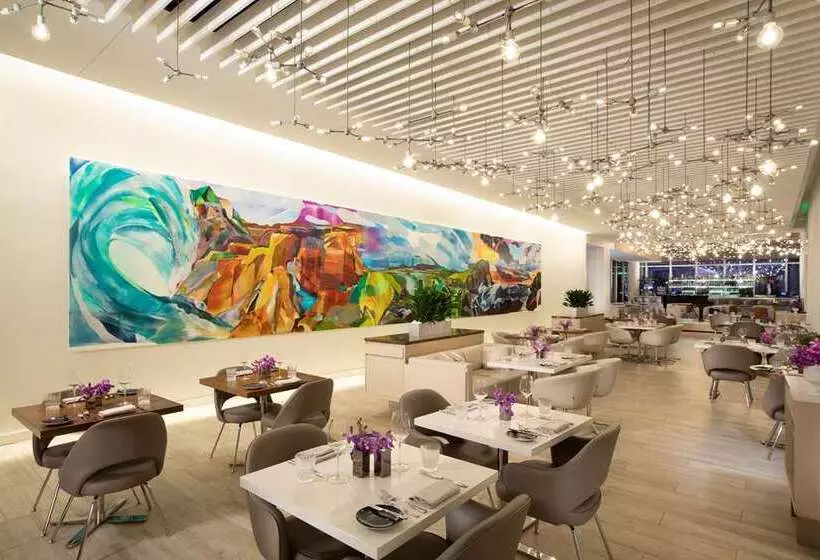 Hall Arts Hotel Dallas, Curio Collection By Hilton