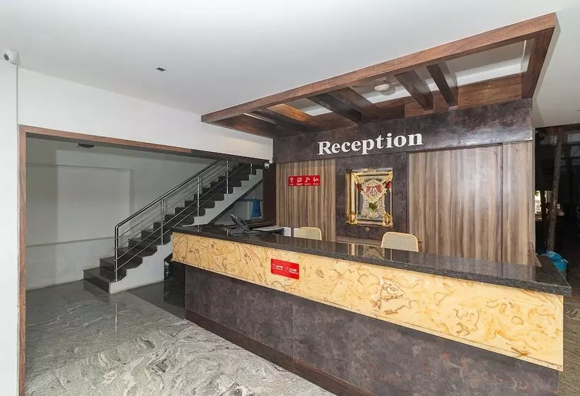 Hotelli Oyo 40877 Pvslodge
