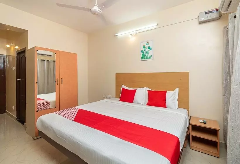 Hotelli Oyo 40877 Pvslodge