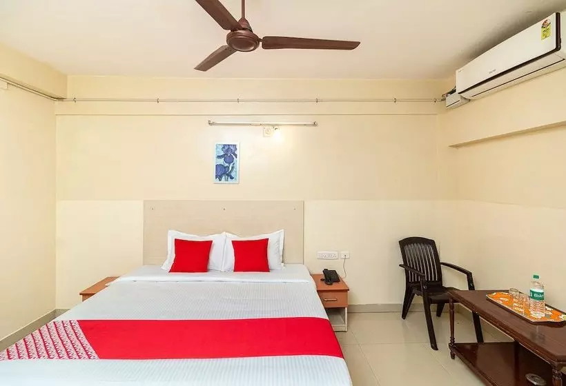 Hotelli Oyo 40877 Pvslodge