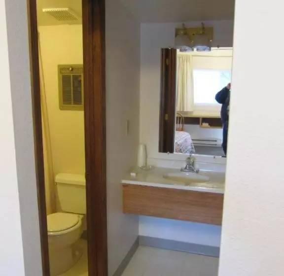 Hotelli White Moose Lodge