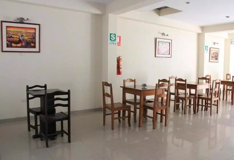 ホテル Hostal Du Parc